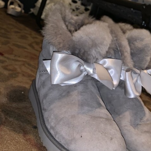 Uggs - Picture 3 of 3